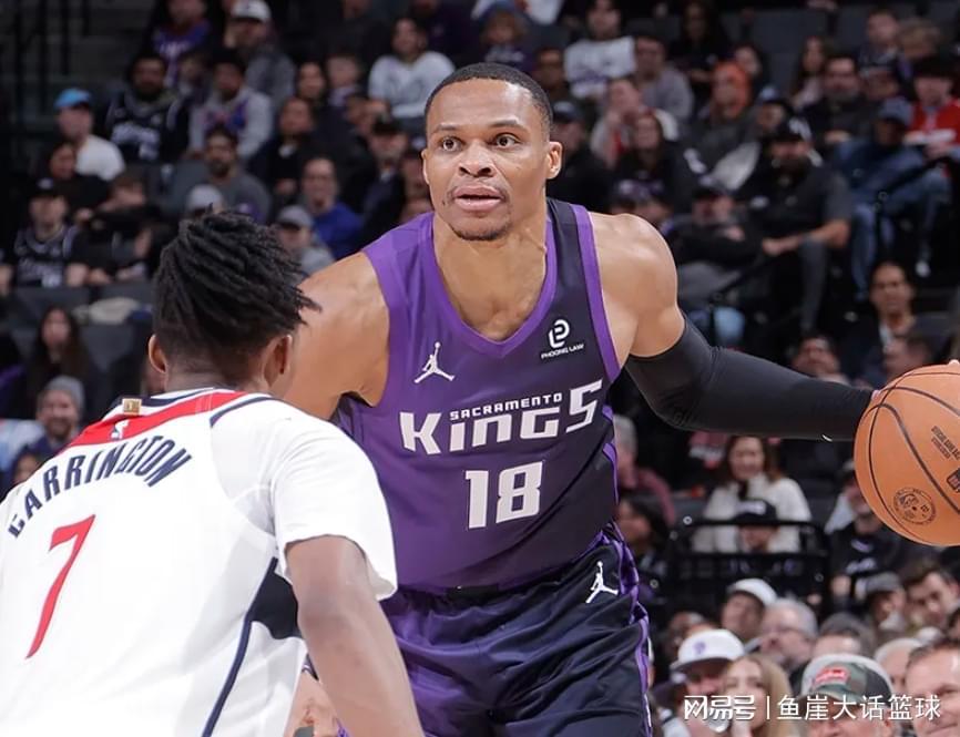 世界杯官方客户端下载-完胜！威少26分+6三分，小萨13+6湖人旧将爆发，德罗赞两人起冲突